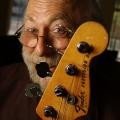 Bass & Guitar lessons in English w/ Harvey Brooks