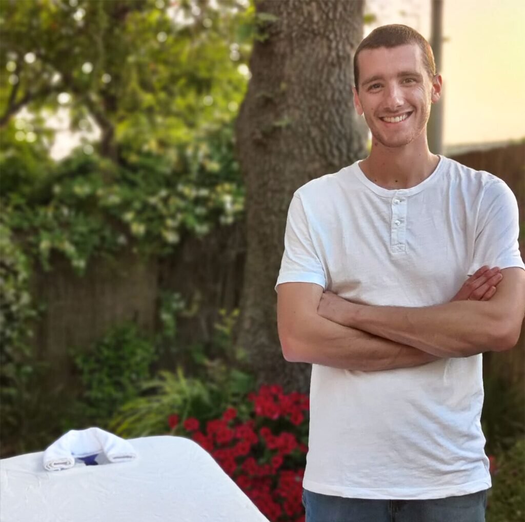 Dani Kahn- Professional massage therapist